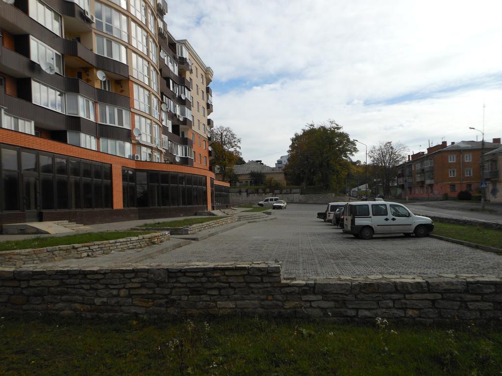 Rooms With Fortetsya View 2 Kamieniec Podolski Zewnętrze zdjęcie